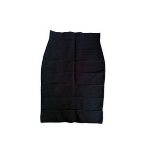 ROMEO & JULIET COUTURE Black Bandage Skirt Size Medium